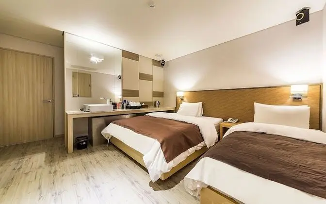 Uijeongbu La Tree Hotel - Oda