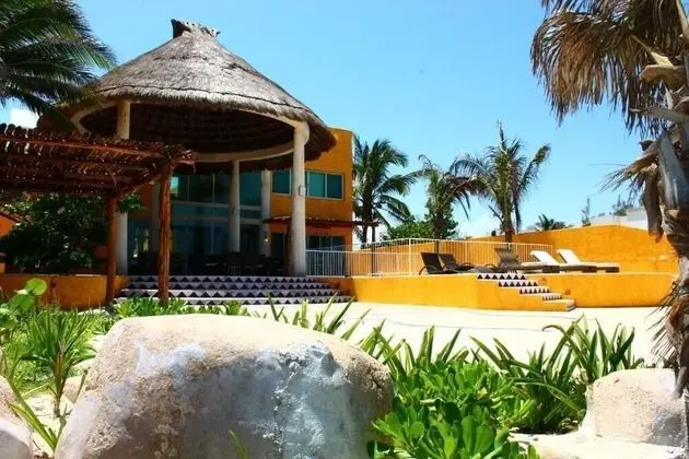 Uinic Chay Luxury Ocean Front Villa
