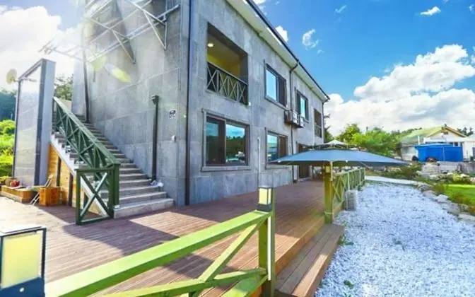 Uljin Dolbit Pension