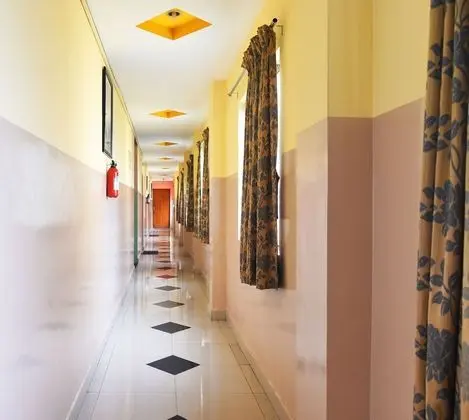 Ulo Green Apple Inn OMR - Lobi