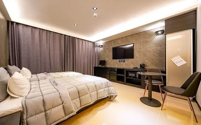 Ulsan Yeongnam Alps King Motel - Oda