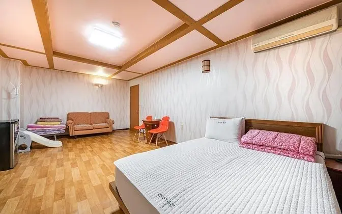 Ulsan Yeongnam Alps Sandia Oncheon