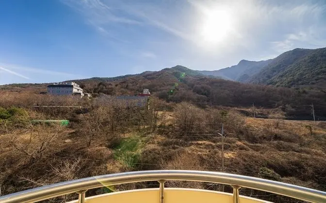 Ulsan Yeongnam Alps Sandia Oncheon