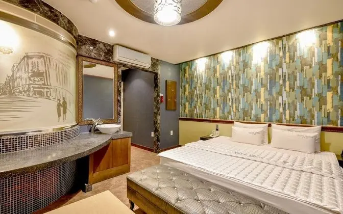 Ulsan Youngnamalps Qook Oncheon