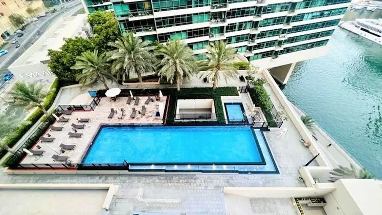 Ultimate Luxury and Stunning Views in Dubai Marina - Havuz