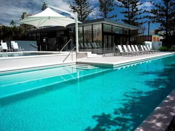 Ultra Broadbeach Apartment - Havuz