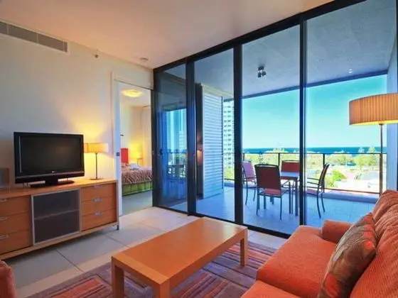 Ultra Broadbeach Apartment - Oda
