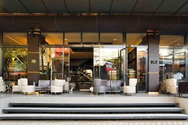 Ultra Luxury 2 Bed Loft in Lleras