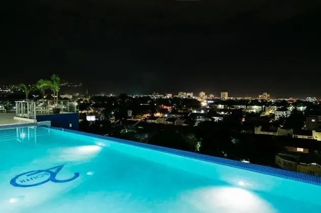 Ultra Luxury Apartment at 20 South - Havuz