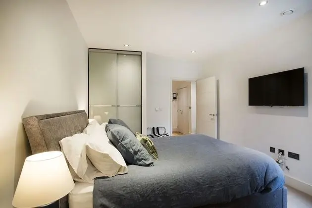 Ultra Modern one Bedroom With Lift Near Portobello Road, Notting Hill