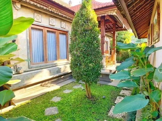 Uma Dewi Guest House