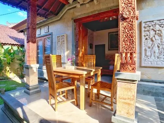 Uma Dewi Guest House - Lobi