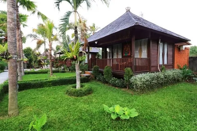 Uma Dong Loka Village