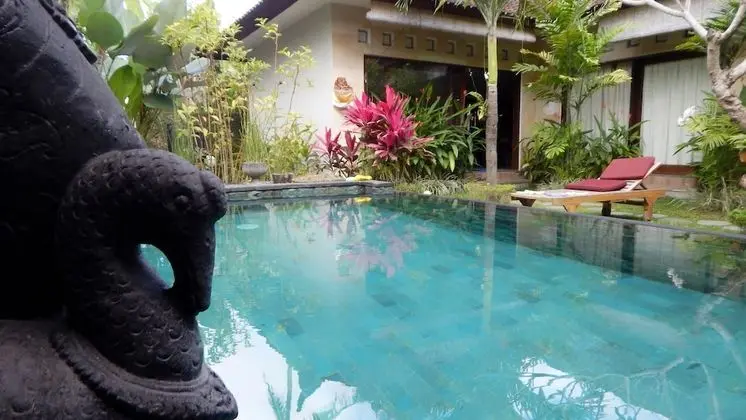 Uma Loka Villa - Havuz