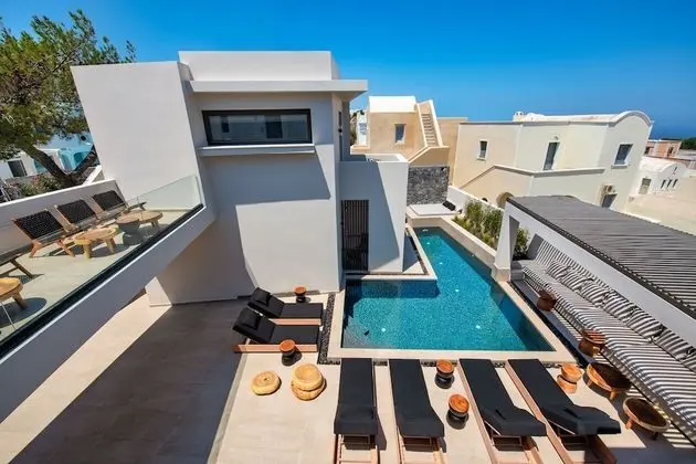 Uma Ray Suites