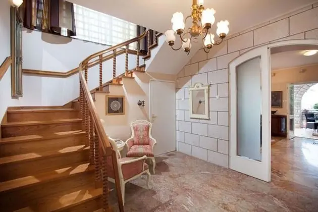 Villa Umag in Umag With 5 Bedrooms and 5 Bathrooms