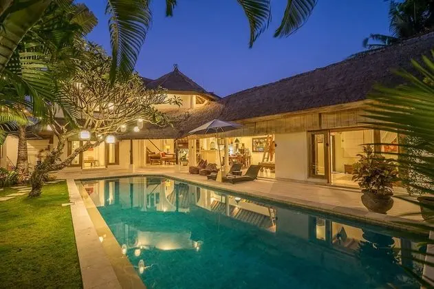 Umah Maya Villa Seminyak - Dış Mekan