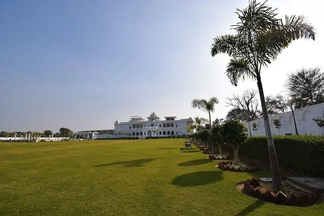 Umaid Farm Resort - A Legacy Vintage Stay in Jaipur - Dış Mekan