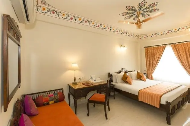 Umaid Residency - A Regal Heritage Home - Oda