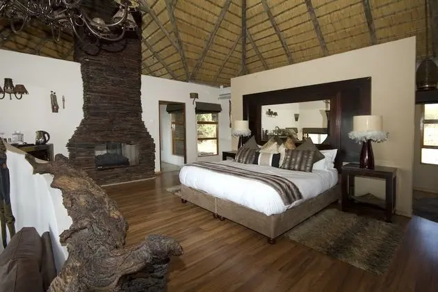 Umzolozolo Private Safari Lodge - Oda