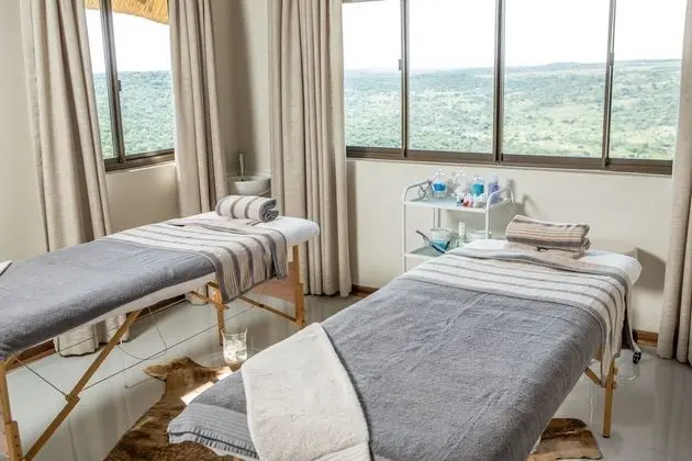Umzolozolo Private Safari Lodge - Spa