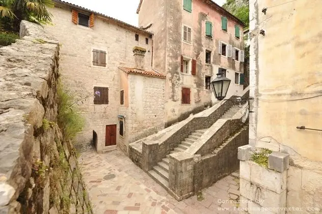Una Apartments