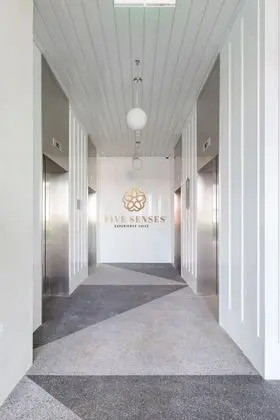 UNA Service Apartment by Five senses - Lobi