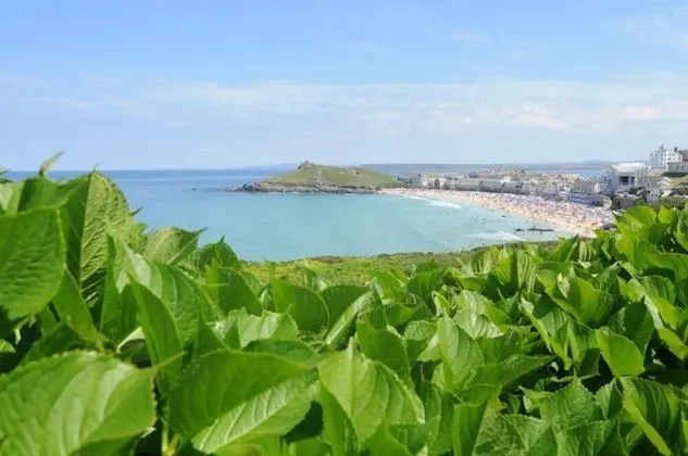 Una St. Ives - Plaj