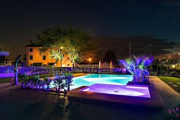 Una Terrazza sul Lago A2 Apartment by Wonderful Italy