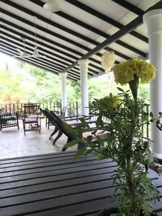 Unawatuna Hostel Honey Packers