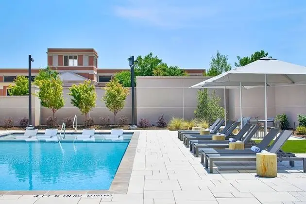UNC Charlotte Marriott Hotel & Conference Center - Havuz