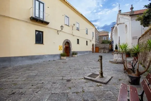 Unconventional Hotel Sorrento - Dış Mekan