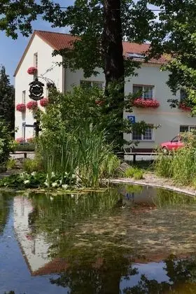 Hotel und Gasthaus zum Eichenkranz - Dış Mekan