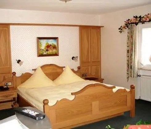 Hotel und Gasthof zur Sonne