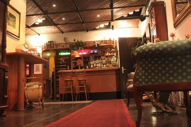 Hotel und Restaurant die Burg - Lobi