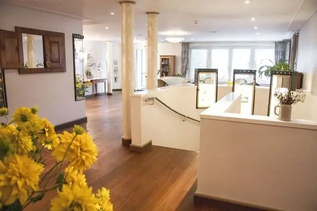 Hotel und Spezialitätenrestaurant zur Linde - Lobi
