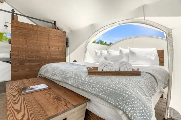 Under Canvas Acadia - Oda