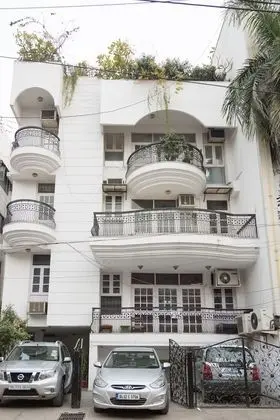 Under My Roof Green Park