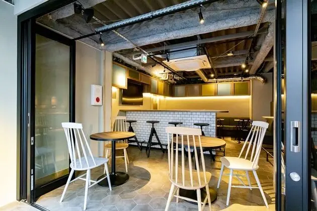 Under Railway Hotel Akihabara - Yerinde Yemek