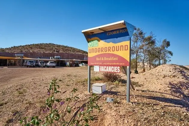 Underground Bed and Breakfast - Dış Mekan