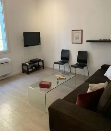 Une chambre dérrière le Carlton