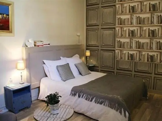 Une Chambre en Ville - Genel