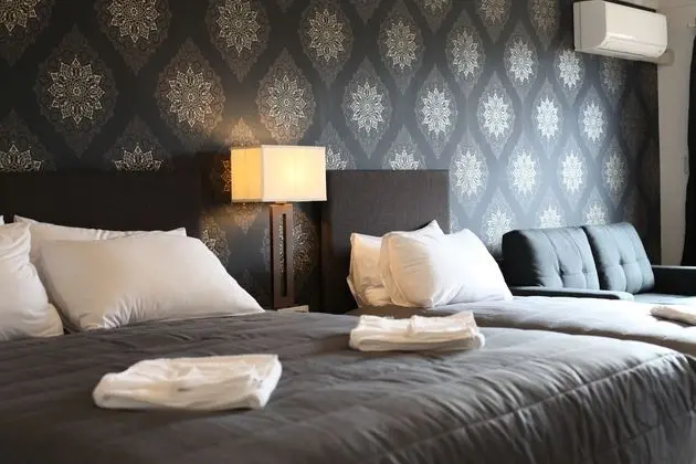 UNI MOTEL
