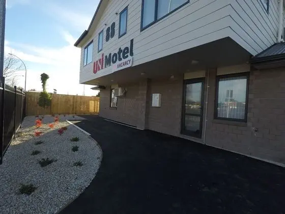 UNI MOTEL