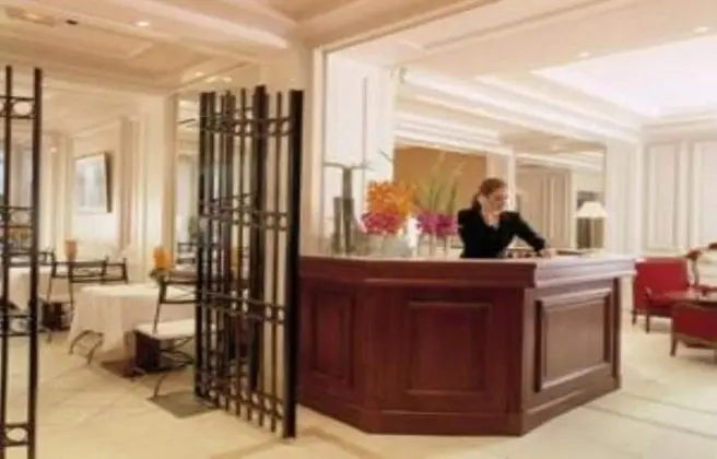 Hotel Unic Renoir Saint Germain - Lobi