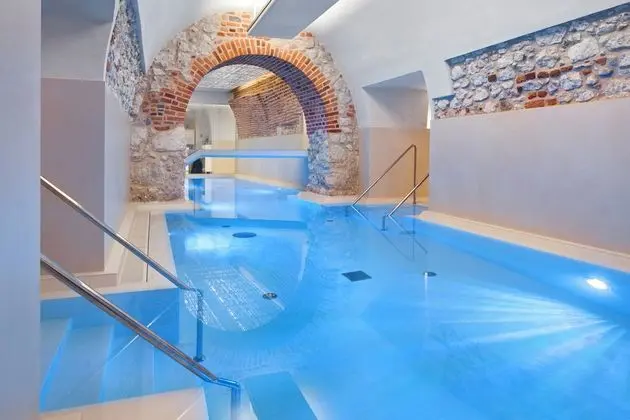 Hotel Unicus Palace - Havuz