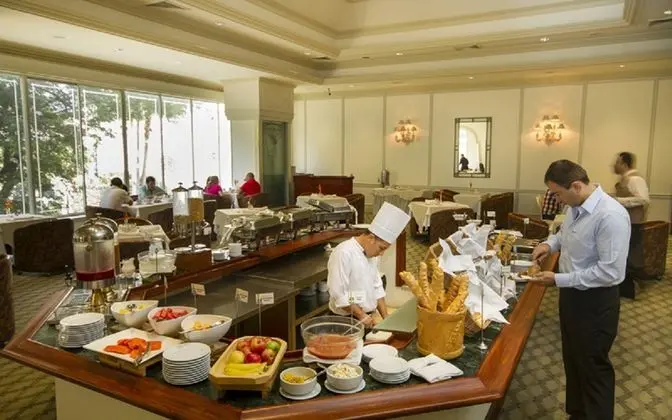 Unipark Hotel Guayaquil - Yeme / İçme