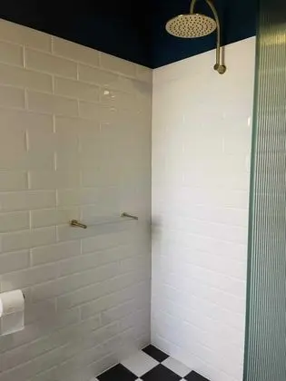 Unique 1 Bedroom Apartment in Perth - Banyo Tipleri
