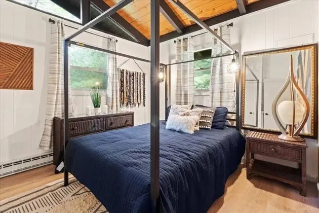 Unique 3Bedroom Poconos Chalet - Oda