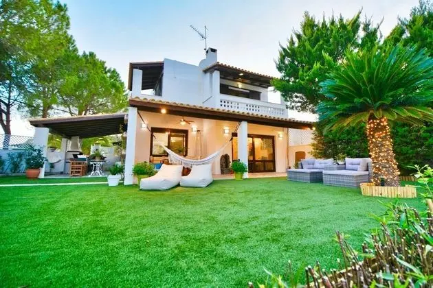 Unique Canal Villa With Boat Dock in Porto Hydra - Öne Çıkan Resim
